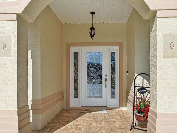5th image of 15 Londonderry Dr