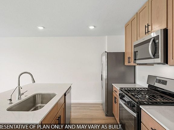 3rd image of 40423 Shadow Creek Ln