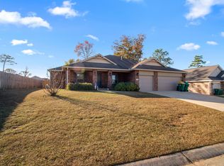 5655 N Brook Dr, Crestview, FL 32539