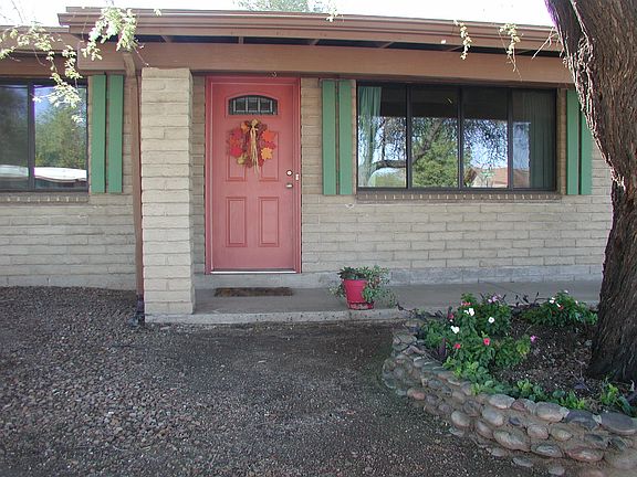 Front Door, planter