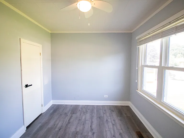 150 Hughes St — Photo 16