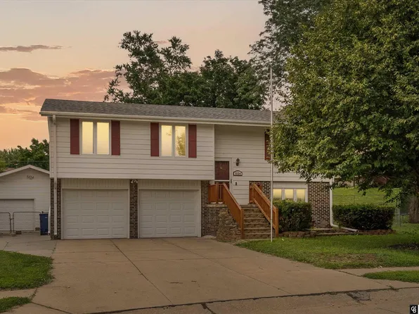5124 Galloway St, Bellevue, NE 68157