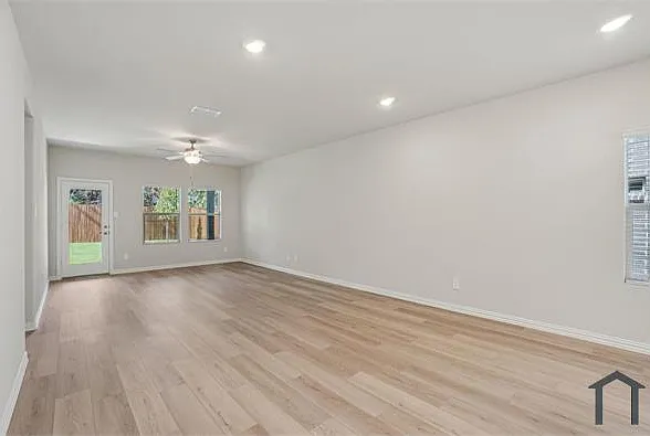 6001 Fremont Dr — Photo 12