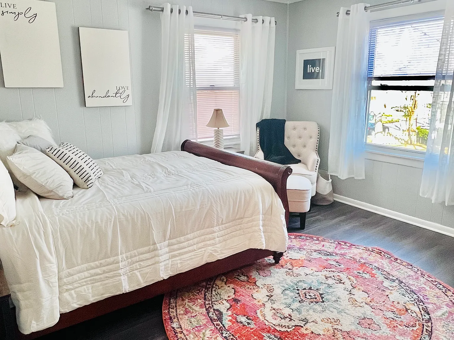 4 bed, 2900 sqft, $1,000 — Photo 2