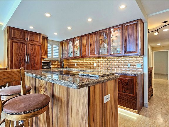 3rd image of 2999 Kalakaua Ave APT 404