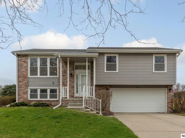 2910 Sequoia Dr, Lincoln, NE 68516