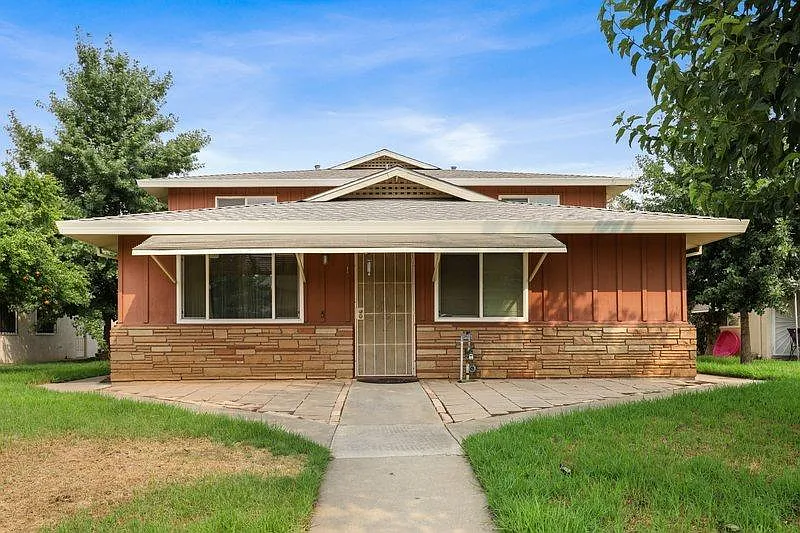 9029 El Cajon Way APT 4 photo 1