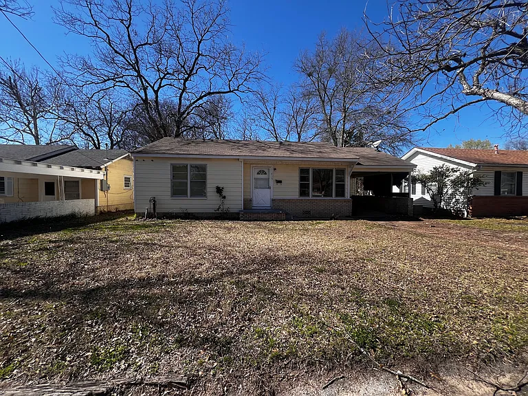 513 N Line St — Photo 3