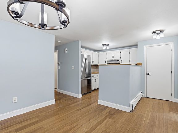 5th image of 33 Valencia Drive