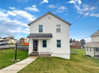 861 8th St, Colver, PA 15927