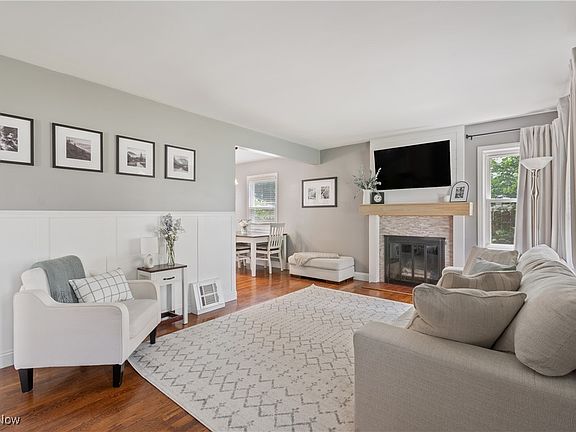 4th image of 2875 8th St