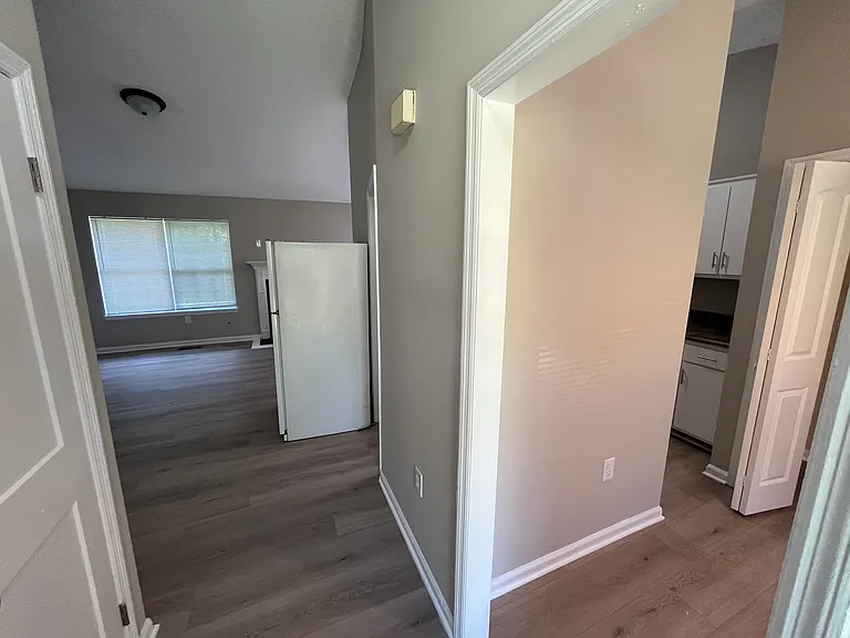 3460 Wilmington Dr — Photo 2