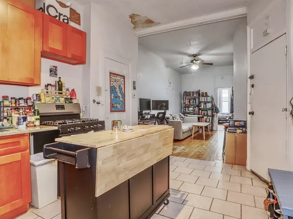 521 Willow Avenue image 3 of 15