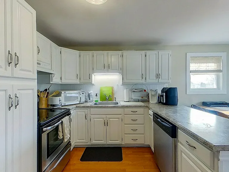 46 Allston Ave — Photo 5