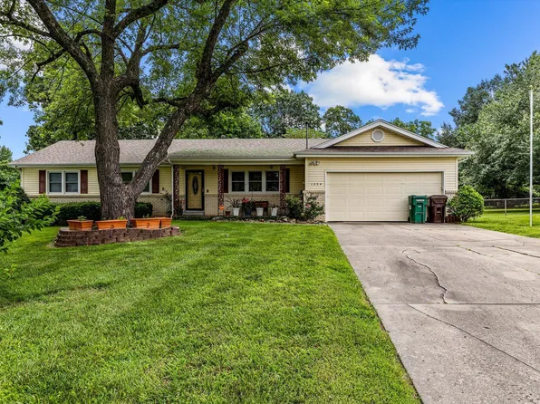 1254 S Saratoga Avenue, Springfield, MO 65804