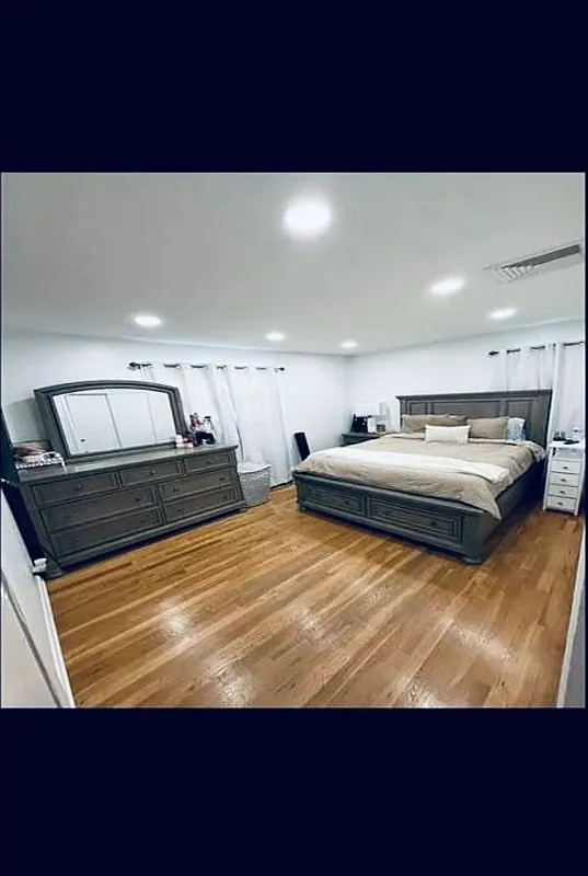 2 bed, 1.0 bath, 994 sqft, $2,800 — Photo 4