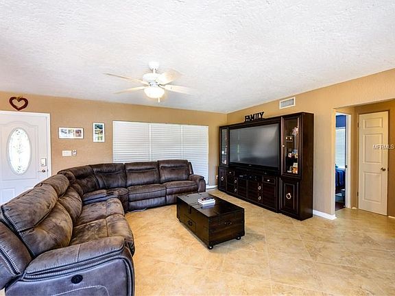 4th image of 2310 Vinson Ave
