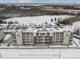 5 Spooner Cres