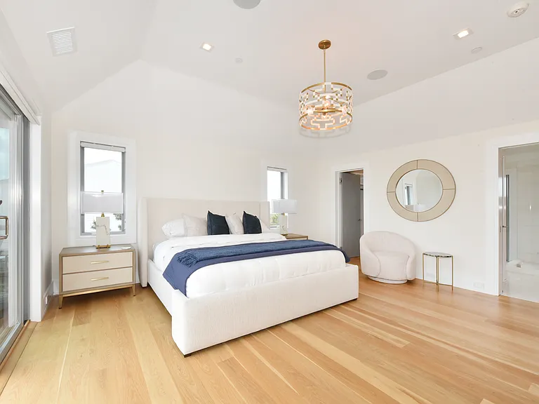451 Dune Rd — Photo 24