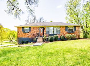4000 Dumbarton Dr, Nashville, TN 37207