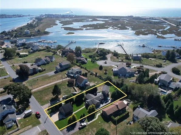 76 Hartford Ave, South Kingstown, RI 02879