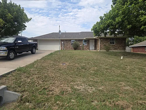300 Ridgeway Dr Photo 1 300 Ridgeway Dr Photo 1