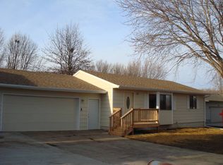 3805 E 28th St, Sioux Falls, SD 57103