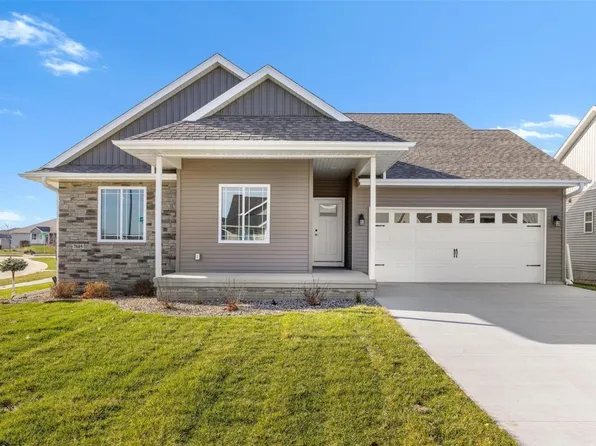 7615 Westfield Dr NE, Cedar Rapids, IA 52402