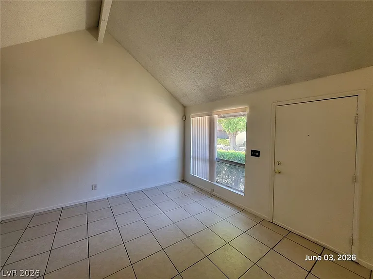 4456 Buena Vista Dr — Photo 9
