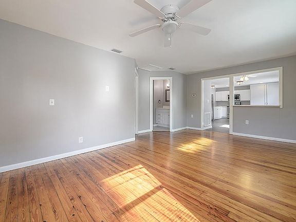 4th image of 3715 42nd Ave N