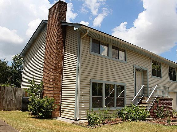 2nd image of 7702 Summer Glen Ln