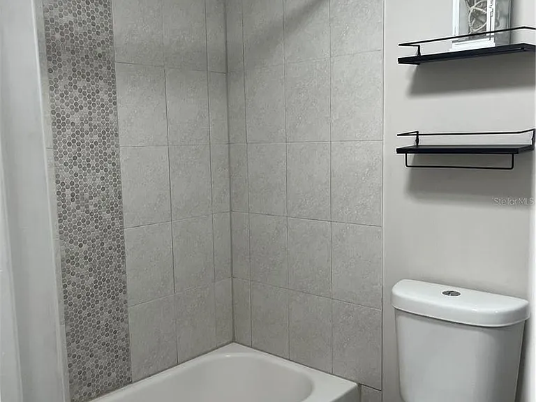 528 Golden Raintree Pl — Photo 24