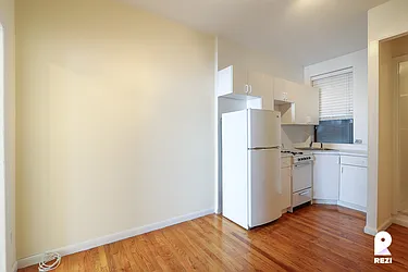 Rented by REZI