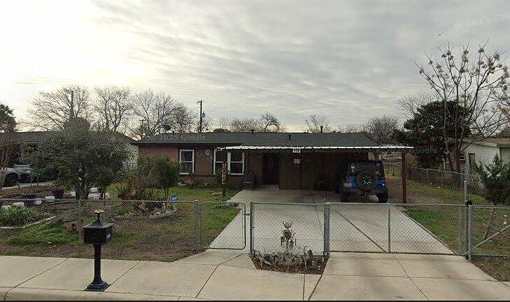 1st image of 106 Knollwood Dr