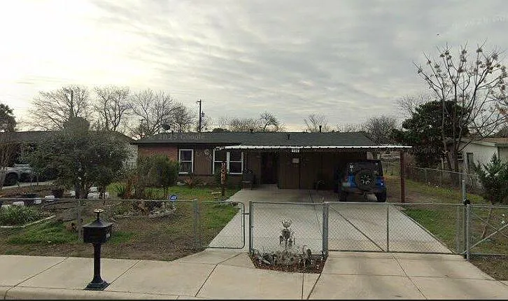 106 Knollwood Dr