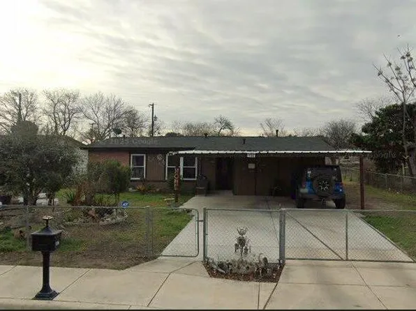 106 Knollwood Dr, San Antonio, TX 78227