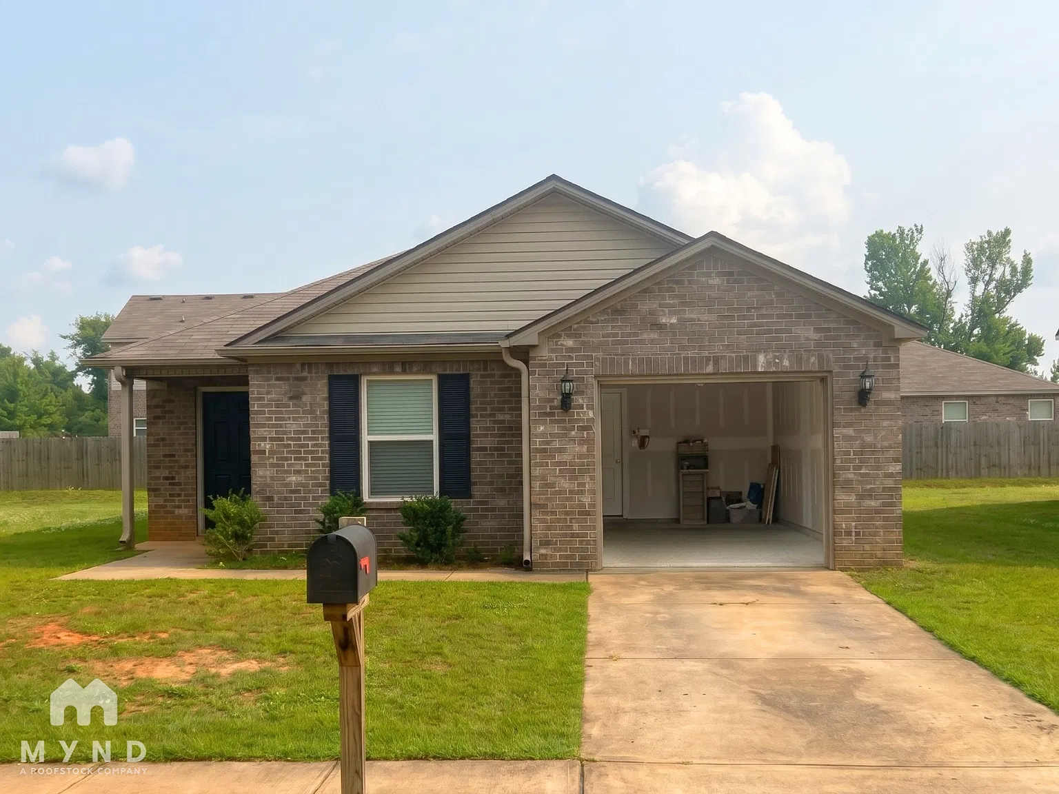 3 bed, 2.0 bath, 1519 sqft, $1,649 — Photo 1