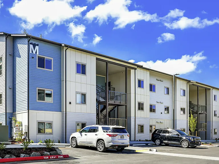 Centennial Park Apartments — Photo 12