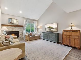 938 W Peakview Cir, Littleton, CO 80120