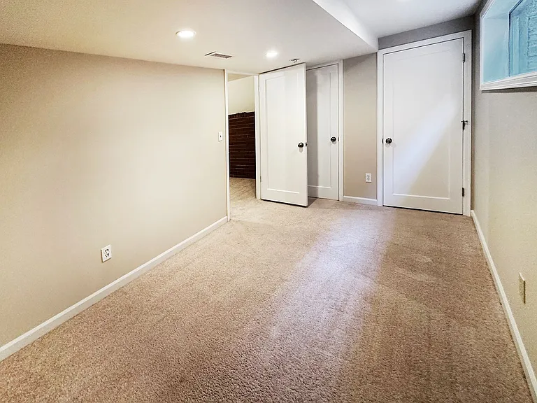 1253 NE 104th St — Photo 14