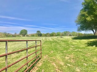 2322 Moss Farm Rd, Hickory, NC 28602