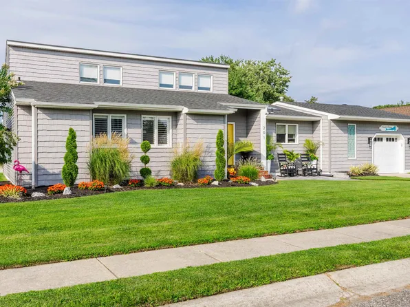 201 E Vineyard Ct, Cape May, NJ 08204