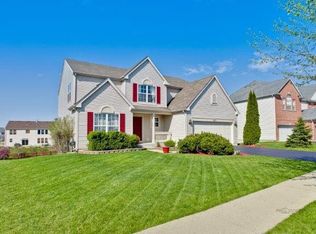 1815 Apple Valley Dr, Wauconda, IL 60084