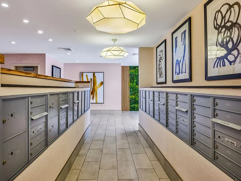 Halstead Parsippany — Photo 36