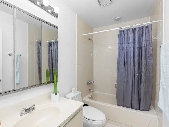 8 Deepwater Way image 10 of 23