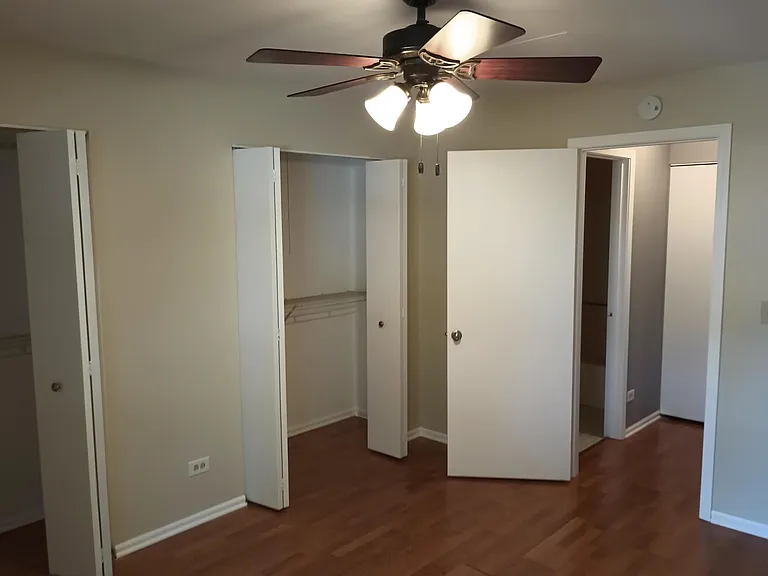 611 Hapsfield Ln #105 — Photo 6