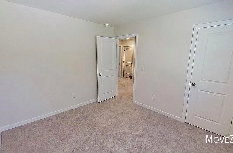 161 Davis Dr — Photo 20