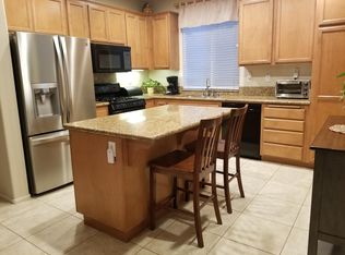 1521 Violet Ln, Simi Valley, CA 93065