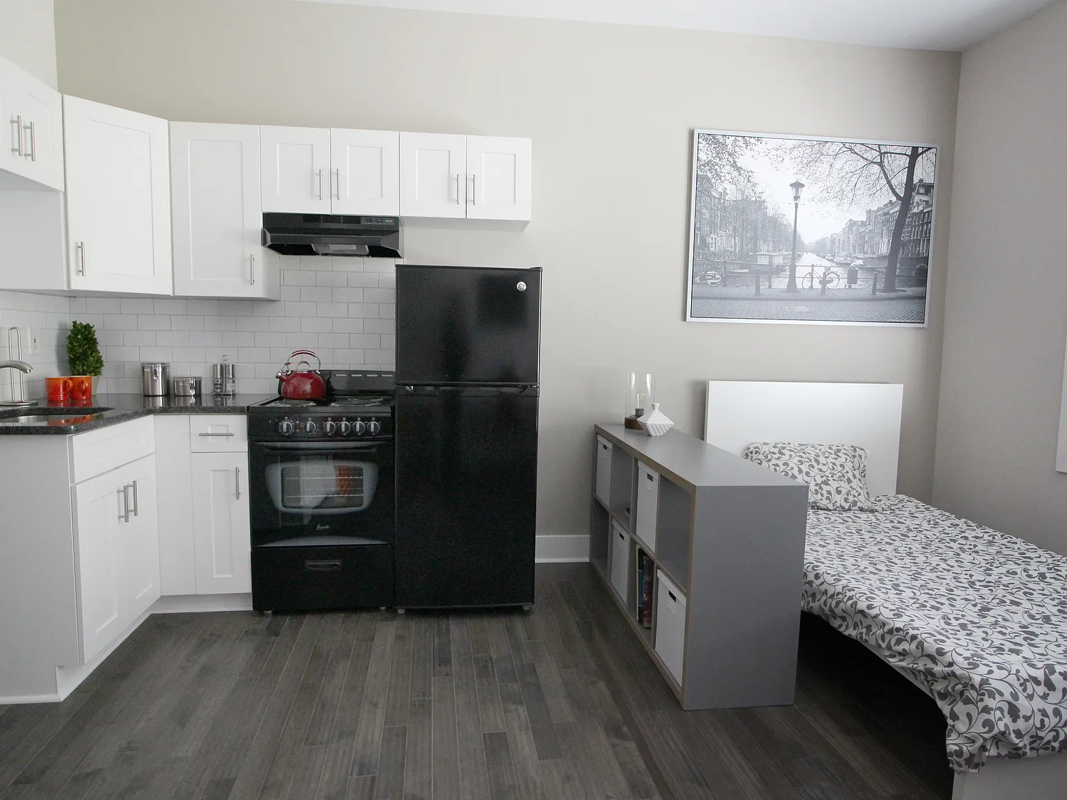 Studio, $1,075 — Photo 4