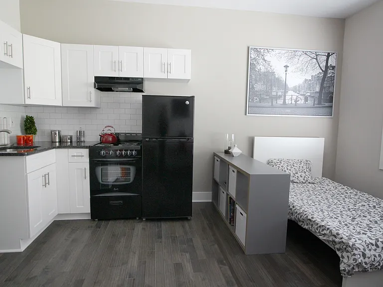 234-236 E State St #14 — Photo 5